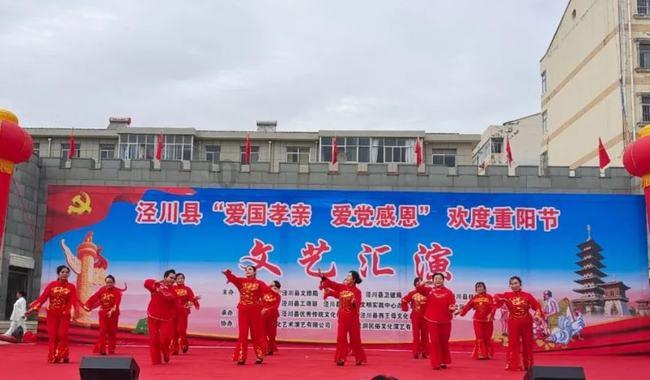 羽绒怎么搭配好看游戏画面
